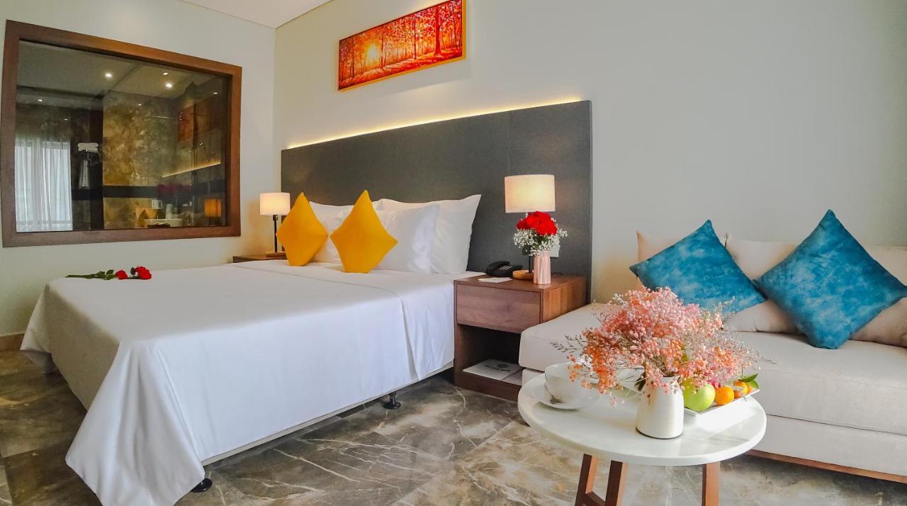Phu Thang Grand Hotel Duc Hoa Eksteriør billede